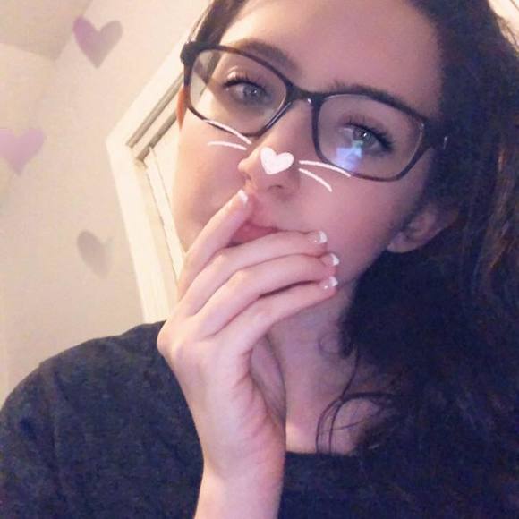 Meet your Posher, Allison - Picture 1 of 1